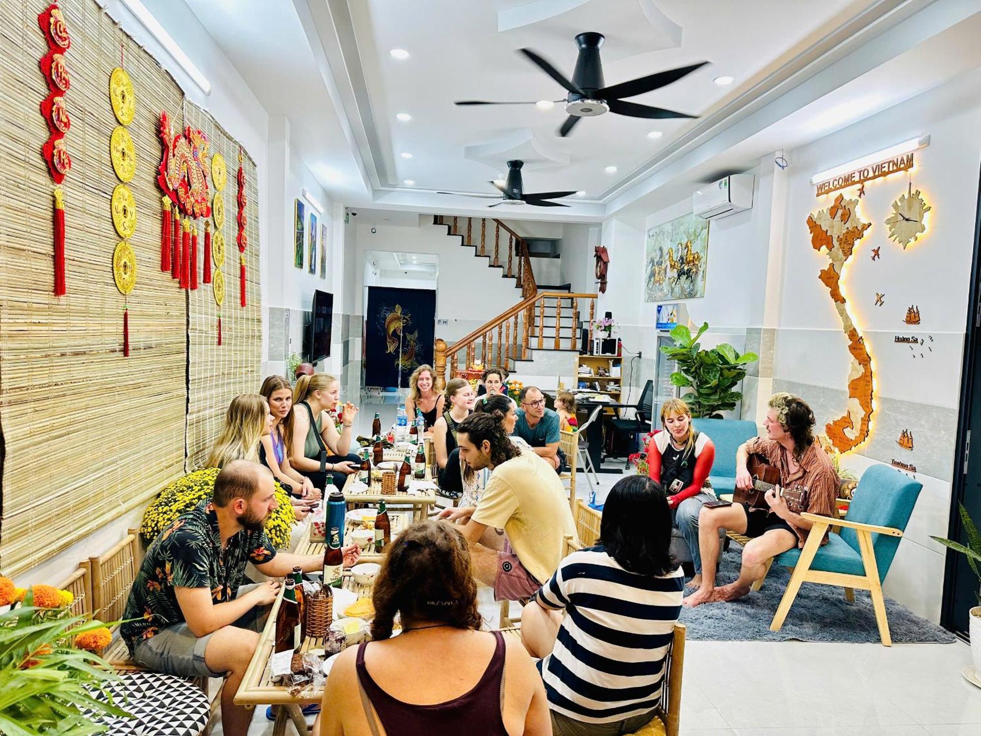 Aloha Saigon Premium Hostel By Local Travel Experts - Newly Opened, Less-Touristy Location, Spacious Rooms, Glass Shower Bathroom, Free Breakfast & Walking Tour TP. Hồ Chí Minh Ngoại thất bức ảnh