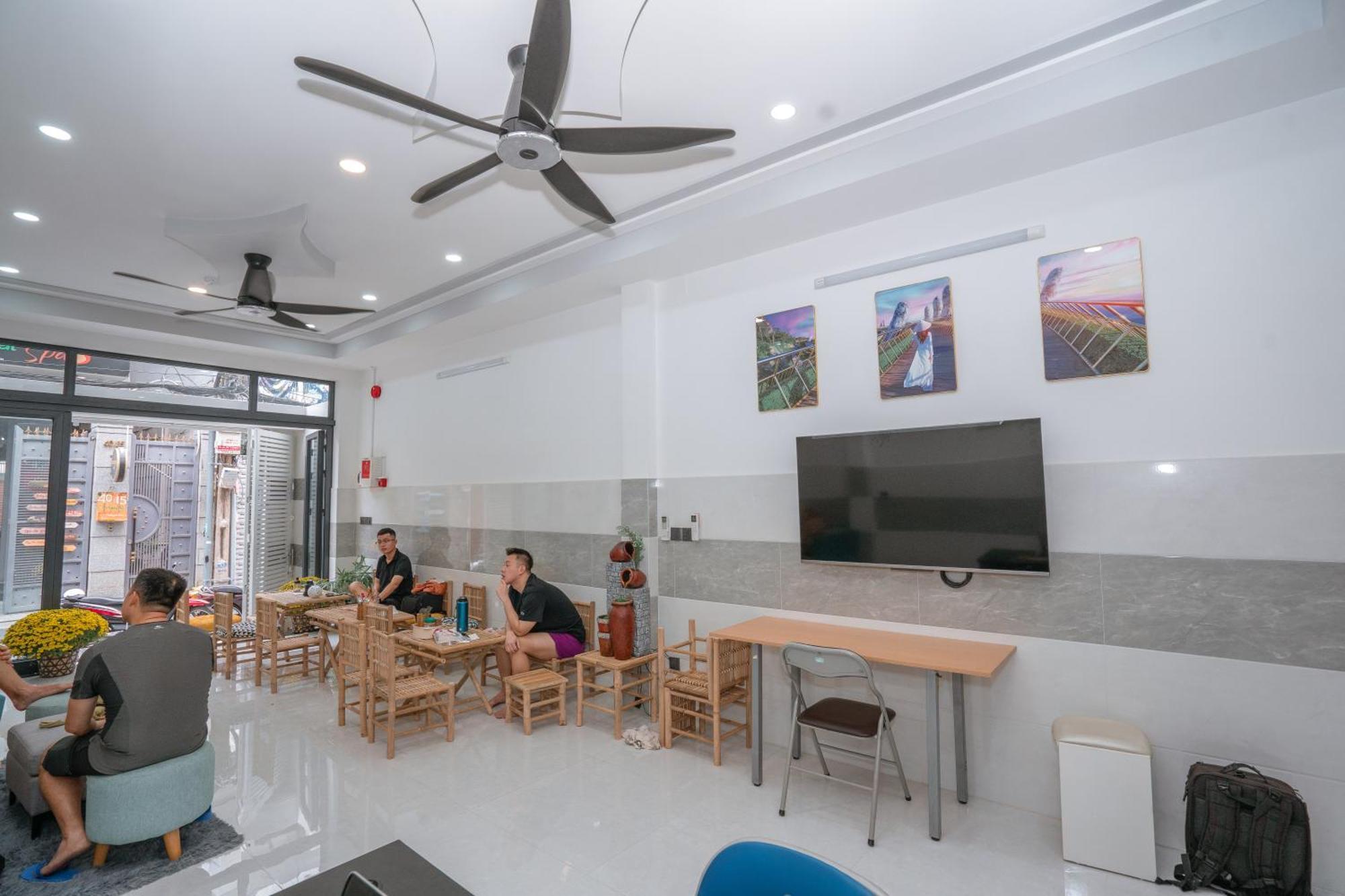Aloha Saigon Premium Hostel By Local Travel Experts - Newly Opened, Less-Touristy Location, Spacious Rooms, Glass Shower Bathroom, Free Breakfast & Walking Tour TP. Hồ Chí Minh Ngoại thất bức ảnh