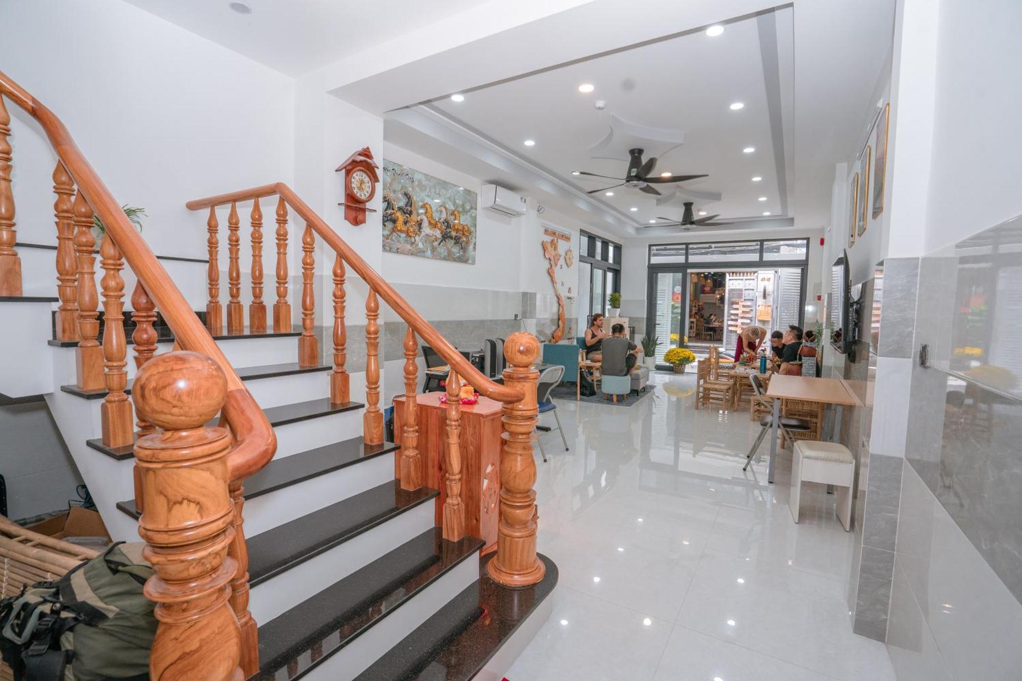 Aloha Saigon Premium Hostel By Local Travel Experts - Newly Opened, Less-Touristy Location, Spacious Rooms, Glass Shower Bathroom, Free Breakfast & Walking Tour TP. Hồ Chí Minh Ngoại thất bức ảnh